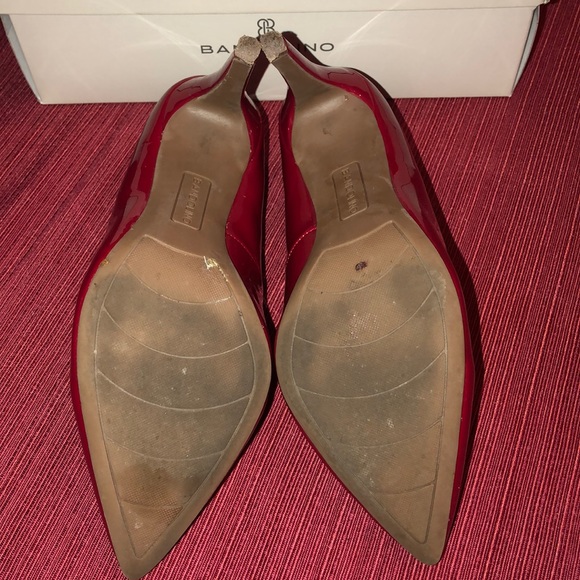 Bandolino Red Point Toe Heels in size 5.5M - Picture 10 of 11